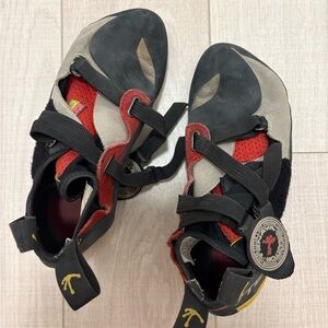 Tenaya Iati Climbing Shoes - Red and Black